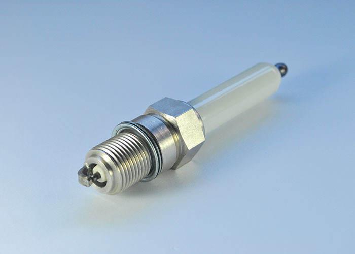 Wartsila Generator Spark Plug ، شمعات الإشعال النحاسية المطلية بالنيكل 77 نطاق الحرارة