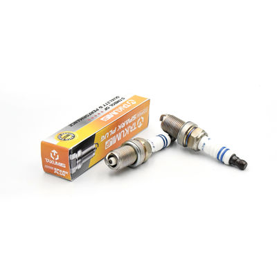 قطع غيار محرك السيارات الأصلية K6RTI Iridium Spark Plug BK6RETC لـ HON-DA MA-Z-DA MIT-SU-BISHI SU-BA-RU NI-SSAN FOR-D